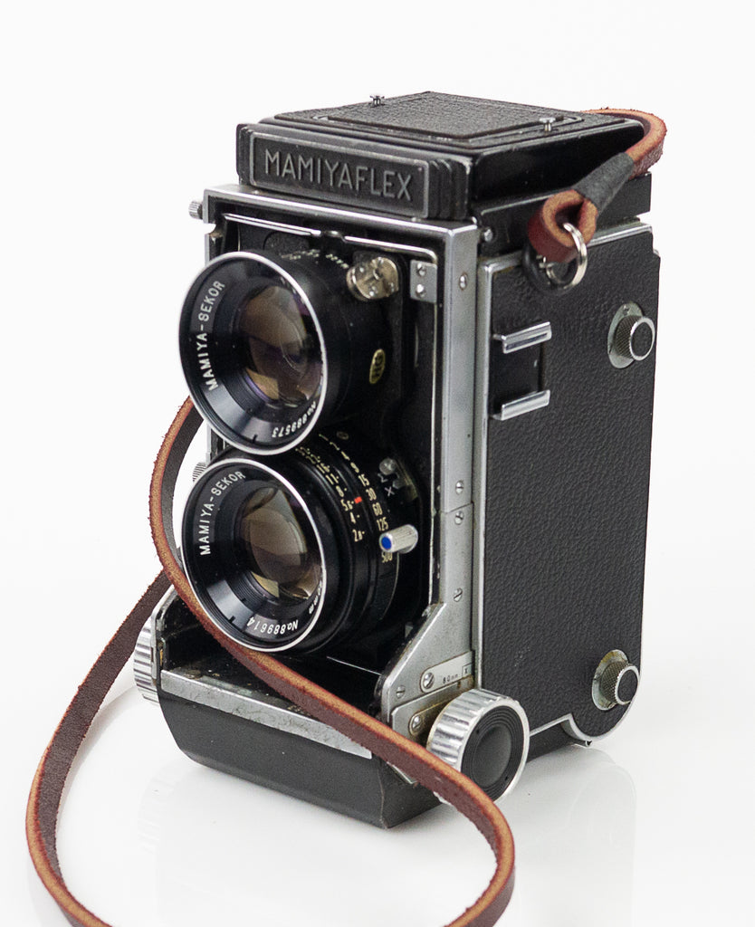 A rejuvenated Mamiyaflex C2 and its siblings