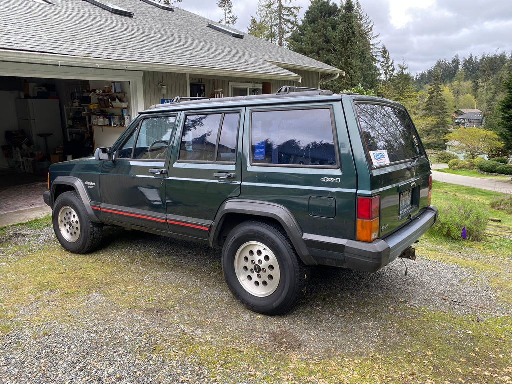 1993 Jeep Cherokee Sport 6 cylinder - Make an offer