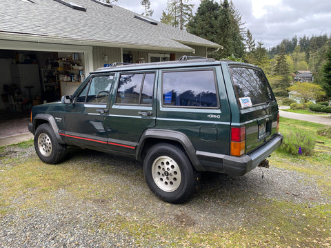 1993 Jeep Cherokee Sport 6 cylinder - Make an offer